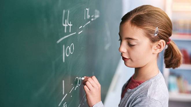 Matematická hádanka s hodinami: Dokážete přijít na správný výsledek?