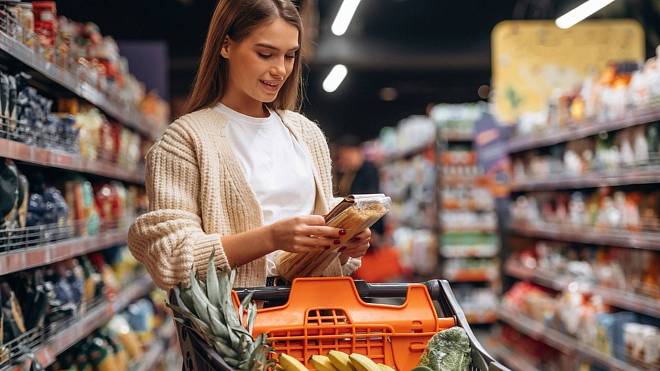 Lidi se bouří: Supermarkety chystají šokující změny – Tento trik vás připraví o víc, než si myslíte