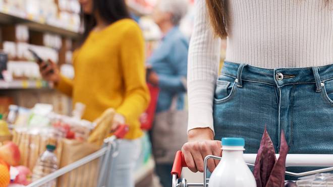 Sleva až 50 % v Kauflandu způsobila chaos: Lidi se hrnuli, prodavačky se snažily zadržet šílený nápor