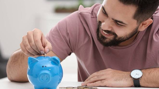 Odkládáte si každou korunu, nebo žijete od výplaty k výplatě? Vyzkoušejte si test vašich finančních návyků