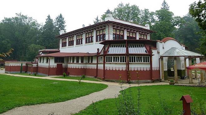 Ani Karlovy Vary, ani Mariánky. Nejkrásnější lázně pro seniory na léto jsou malé a neznámé