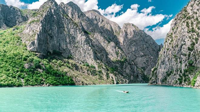 Proč letos vyrazit do Albánie: Nabízí nižší ceny, krásné pláže a méně turistů
