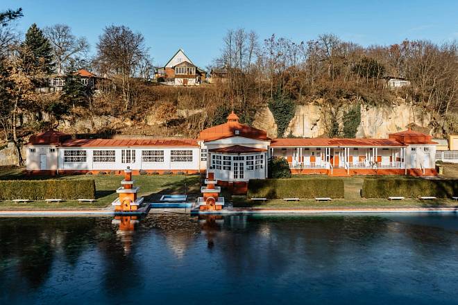 Retro koupaliště, o kterém Češi netuší, láká cizince z celého světa. Jsou z něj u vytržení