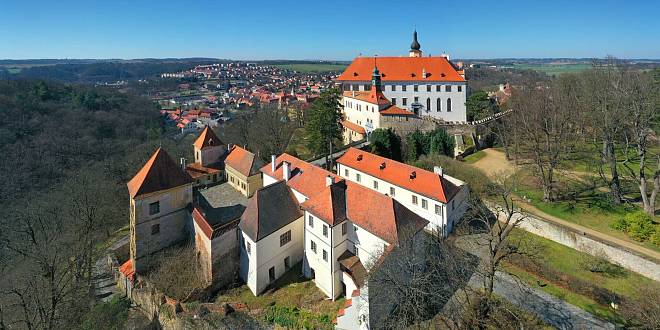 Kam se hrabou Versailles. Nejkrásnější zámek Evropy se nachází v Česku a téměř nikdo o něm neví