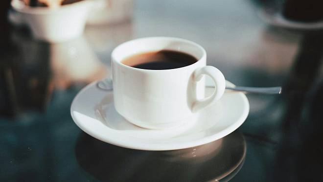 Jednoduchá metoda, která nezklame: French press umožňuje plnější a stabilní chuť kávy