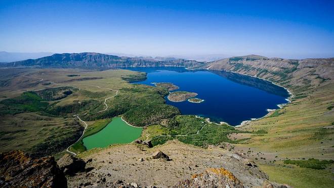 Jezero vybuchlo a zahubilo celou vesnici