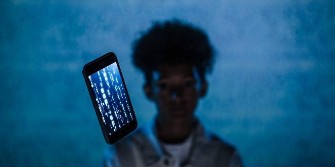 Okamžitě restartujte svůj telefon, doporučují bezpečnostní služby