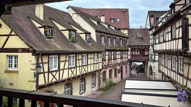 Zapomeňte na malebnou idylku. Středověké město bylo hlučné a plné bahna i kouře