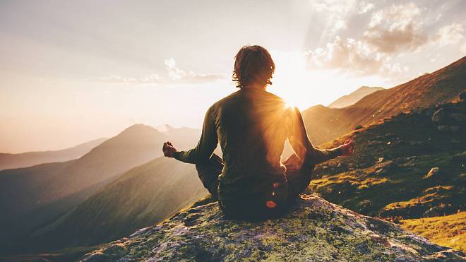 Síla meditace: Pomáhá řešit vysoký krevní tlak, zmírnit bolesti, deprese nebo nespavost